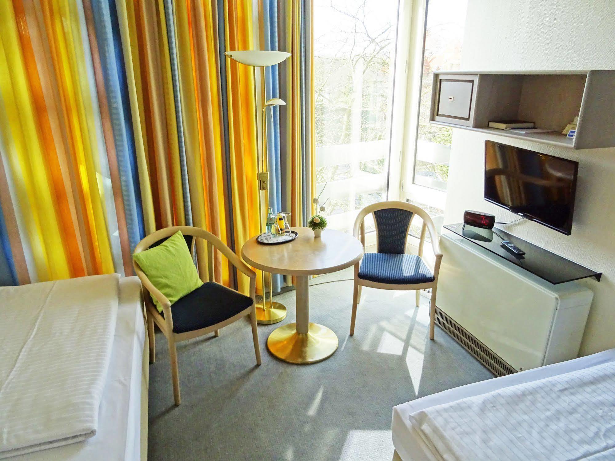 Jugendgästehaus St.-Michaels-Heim Berlin Eksteriør billede